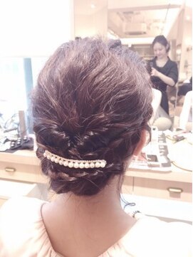 ピーディーフィノ 大通(PD fino) くるりんぱシニヨン