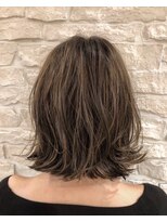 ゾンネ(ZONNE)&nbsp;【ZONNE】外ハネエアリーグレージュ４