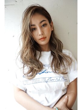 ヘアーワークス ヘルム 渋谷店(HAIR WORKS HELM) 外国人風ベージュハイライト