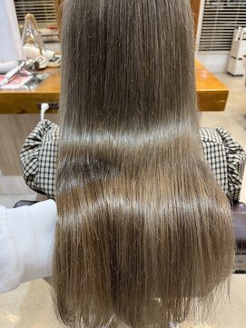 ラ メール ヘア デザイン(La mer HAIR DESIGN) シルバーベージュ/ハイ透明感/艶髪