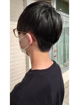 カーサ キッチン(KITCHEN) 前髪長めなショートスタイル