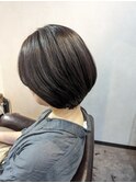 ショートボブ