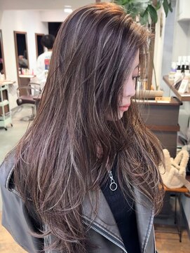 ノラ ウメダ(NORA UMEDA) ハイライトカラーレイヤーカットケアブリーチダブルカラー