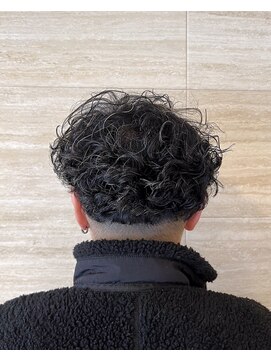 ヘアー スニップ(hair snip) 刈り上げハイライトツイストスパイラルパーマ【上桂/桂】