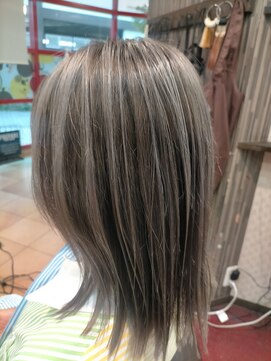 ヘアーズ ベリー 川西店(hairs BERRY) シャドールーツ