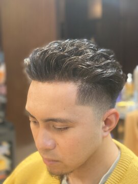 ヘアーモードキクチ 神田日銀通り店 オールバックパーマ