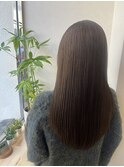 艶髪セミロング×ベージュストレートヘア