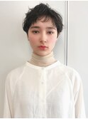 グランマッシュショートアンニュイウェーブ暗めカラーグレージュ