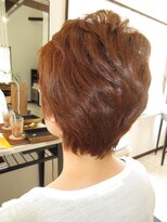 コア フィール ア デイ(COIFFURE A DAY)&nbsp;【見附 今町】明るめピンク色M3Dショート
