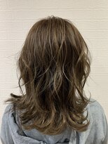 えほん美容室&nbsp;ハイライトＯＮ♪アッシュグレージュカラー♪