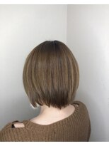 モルニ(MORNI)&nbsp;ショコラベージュ_マロンベージュ Aラインボブ かきあげ