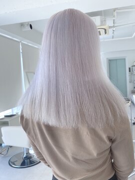 ターン ヘアー(TAAN HAIR) ホワイトカラー