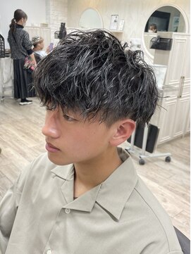 カイノ(KAINO) ツイスト　スパイラル　マッシュ　波パーマ