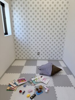 エクリュ(ecru)の写真/【大久保駅徒歩1分】キッズスペース有り◇お子様連れでのご来店も大歓迎☆リフレッシュタイムをご提供♪