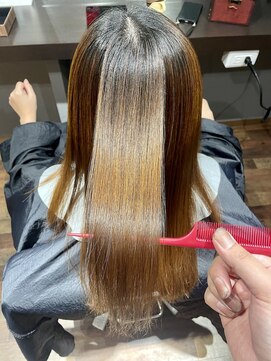 エイティサード(8ty3rd) ロングでもこのツヤ感♪うるつやストレートロングヘア♪