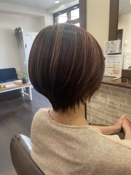 エモーション(Emotion) ショートレイヤー×ピンクブラウン