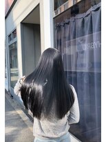 ジーニーホリエ(Geniee horie)&nbsp;色落ちまで綺麗なブルーヘア