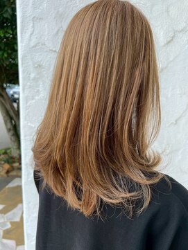 カミオ シオン(KAMIO CION) 【透明感抜群！柔らかなハニーベージュミディ】