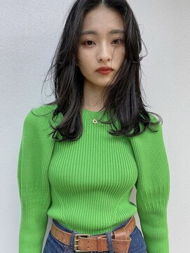 シーカ(siika) ミディアムレイヤー/レイヤーカット/顔まわりレイヤー