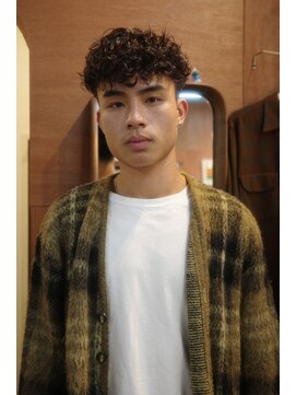 エディ(Edy) メンズスペインカールメンズパーマ刈り上げ外国人風眉毛カット