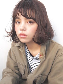 コス(kos) 『nanuk*UEKI』bojicoでセミウェットなハネ感ボブ