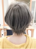 ひし形丸みショート☆アッシュグレージュブリーチデザインカラー