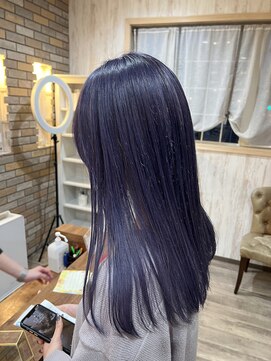 ダイアモンドリリーキートス(Diamond Lily kiitos) Blue violet