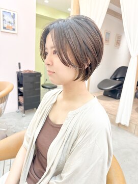 ロンドアジュール 横浜(Lond azur) ☆丸みがかわいい短すぎない扱いやすい朝楽ショート　横浜