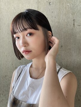 サンク 原宿 表参道(cinq) コントラストのあるベージュカラーのインナーカラー