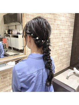 ヘアスペース エアリス(Hair space Earth) 編みおろしヘアアレンジ