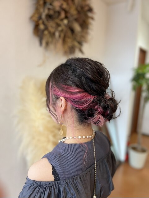 ・インナーカラーしている髪のヘアセット・