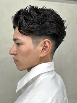 ニコ トウキョウ 渋谷(nico TOKYO) 刈り上げセンターパートテーパーフェードカットニュアンスパーマ