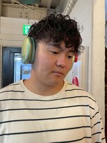 ビーバイエイトジェンツ(Bee by EIGHT GENTS)&nbsp;MEN’S HAIR/ブルーブラック/フェザーパーマ/心斎橋