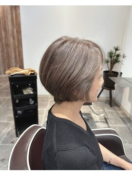 パーチェ(Pace) 白髪率60% アッシュベージュ　似合わせショート