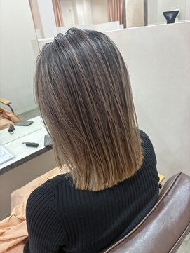 リリバイシエル(lili by CieL) バレイヤージュ