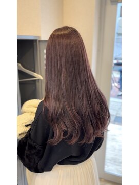 ピンクベージュ