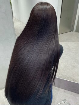 ミンクスオーバー(MINX OVER)の写真/【美しい髪はケアから】一人ひとりの髪に寄り添う厳選ケアで、内側から輝く上質なうる艶美髪へ導きます。
