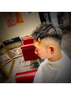 サンアンドマーリィズバーバー 駅前店(SON&MARLEY'S BAR BER) ソフモヒ風フェード