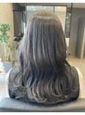 大人可愛い透け感透明感アッシュグレー くびれウェーブロング