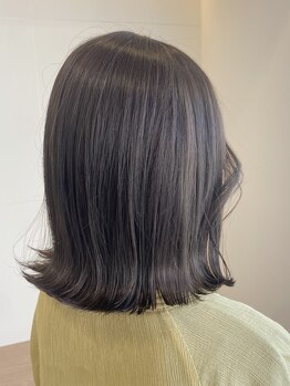 ヘアケアにもこだわった施術で、ダメージを最小限にカラーを楽しめる！ファーストグレイの方にもオススメ◎