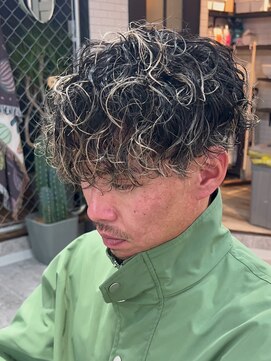 アミーゴ(AMIGO) スペインカール メッシュカラー 山科メンズパーマ