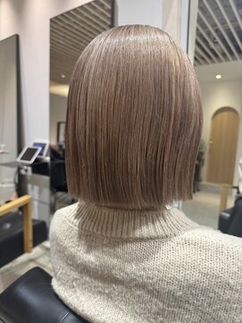 ナンバースリー 溝の口店(Number Three) くすみベージュ【N°3溝の口】