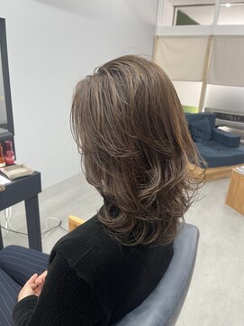 チーク(CHiiK) ベージュ（ハイライト履歴あり）