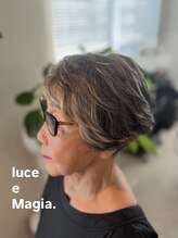 ルーチェ エ マジーア(luce e Magia.) 地毛ハイライト白髪ぼかし白髪活かしショートハイライト
