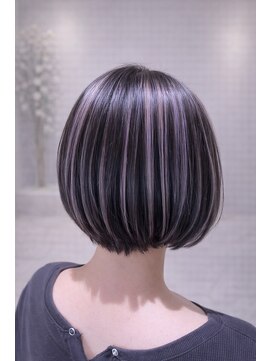 ルベウス(RUBEUS) 【ショート/白髪ぼかしハイライト/ケアブリーチ】和歌山市美容室