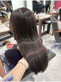 透け感たっぷりグレージュカラー