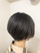 シアン(CYAN)&nbsp;【フワッと透けるハスキーグレー】担当 中野れお