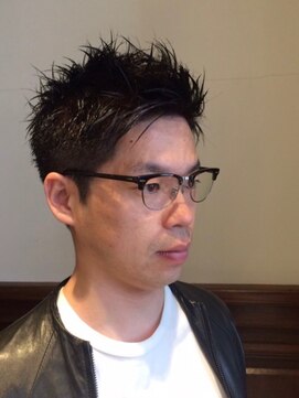 トルシュ ヘアーワークス(TORChe Hair Works) 大人ショート