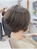 大人可愛い20代30代40代黒髪前下がりショートボブ丸みショート