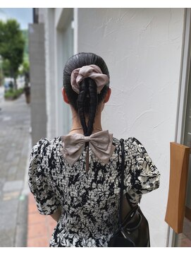 ルイス(LEWES) タイトヘアアレンジ